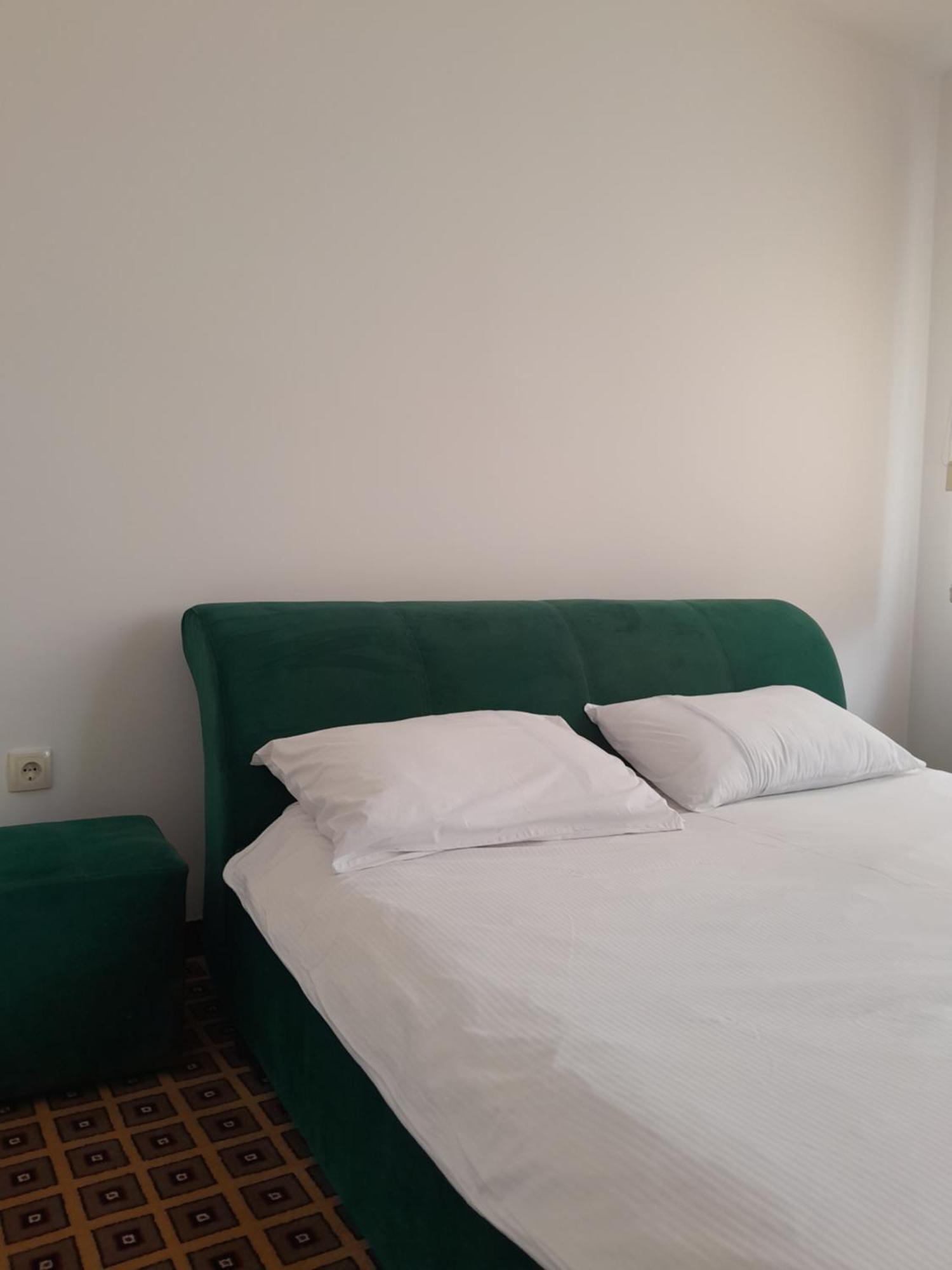 Hotel Victoria Lukavica Eksteriør bilde
