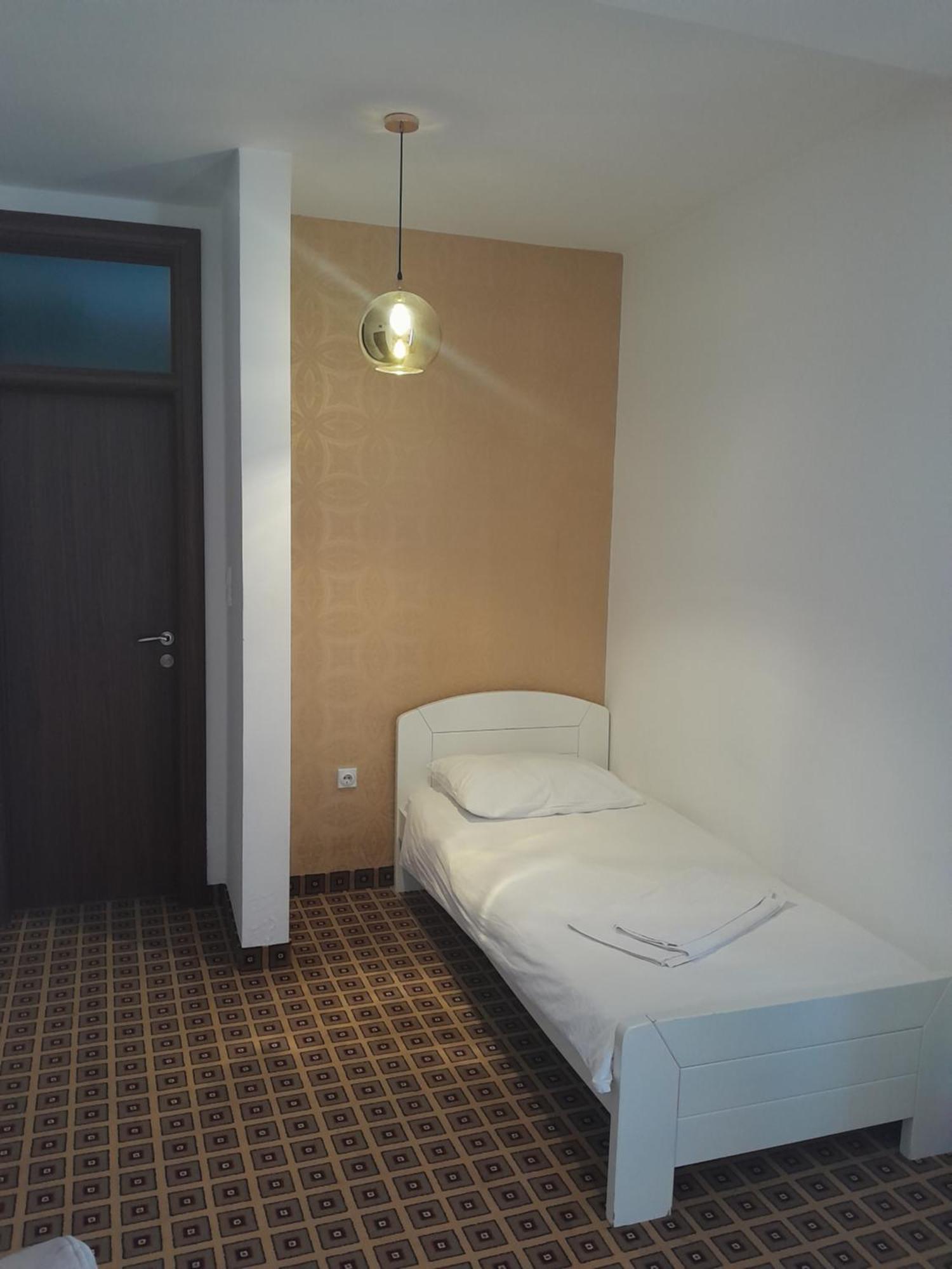 Hotel Victoria Lukavica Eksteriør bilde
