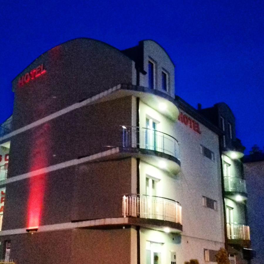 Hotel Victoria Lukavica Eksteriør bilde