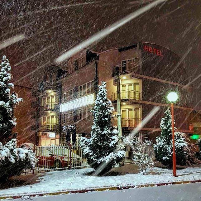 Hotel Victoria Lukavica Eksteriør bilde